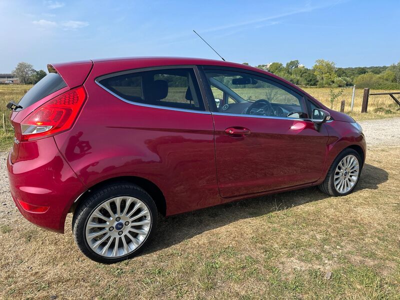FORD FIESTA