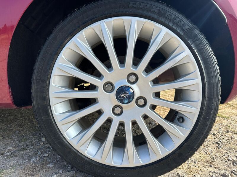 FORD FIESTA