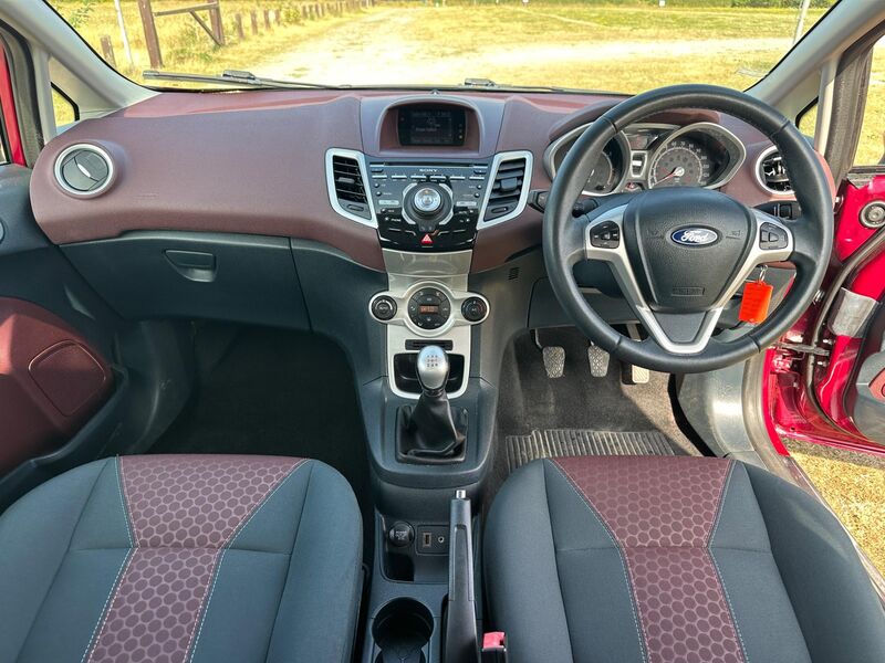 FORD FIESTA