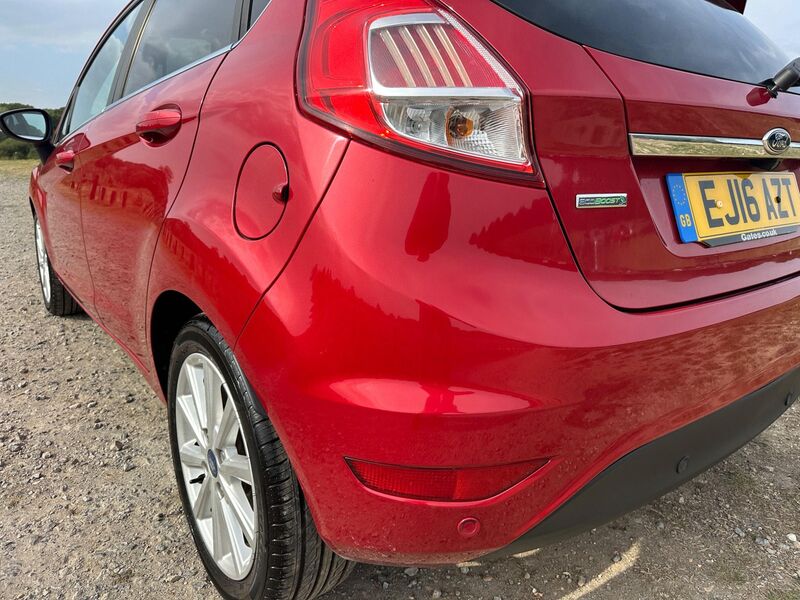 FORD FIESTA