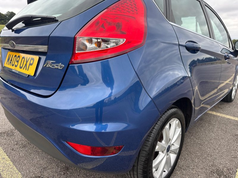 FORD FIESTA