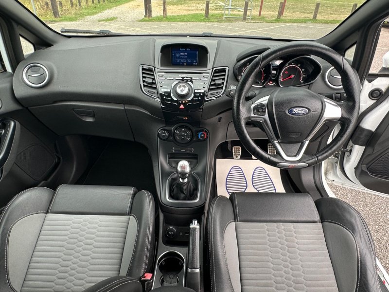 FORD FIESTA