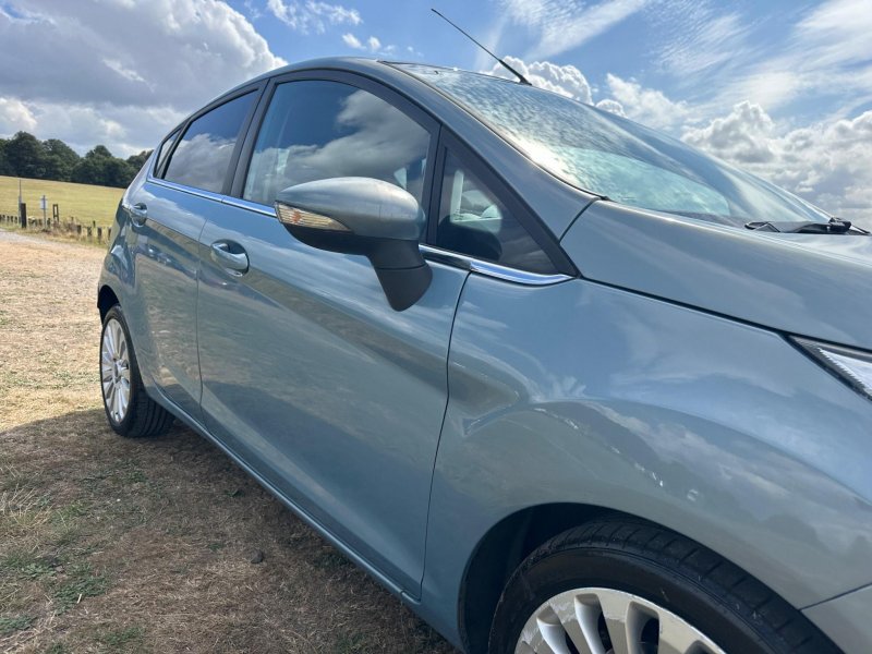 FORD FIESTA