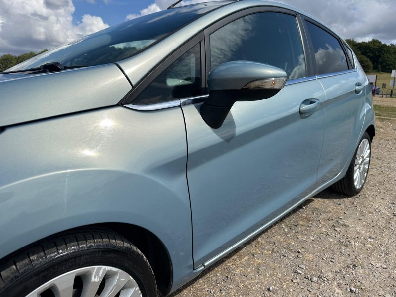 FORD FIESTA