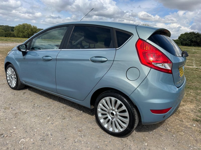FORD FIESTA