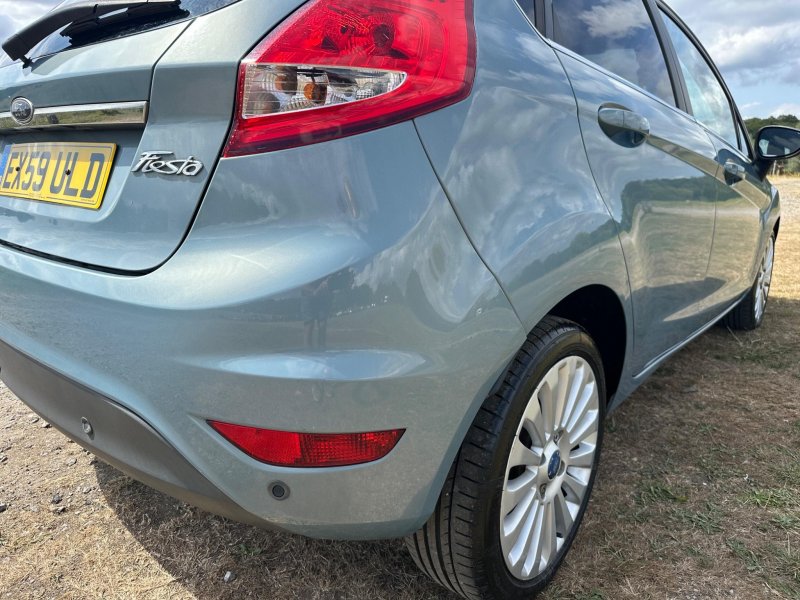 FORD FIESTA