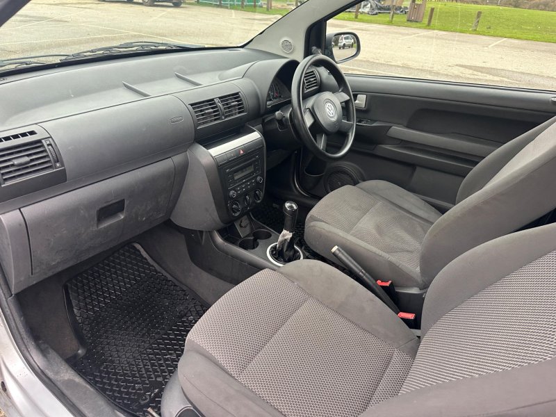 VOLKSWAGEN FOX