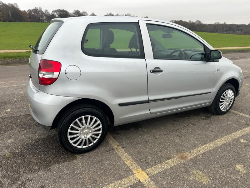 VOLKSWAGEN FOX