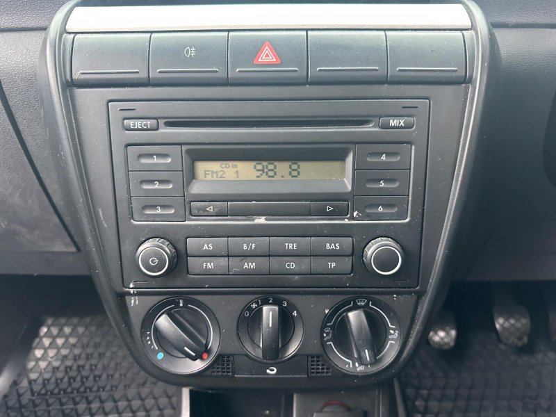 VOLKSWAGEN FOX