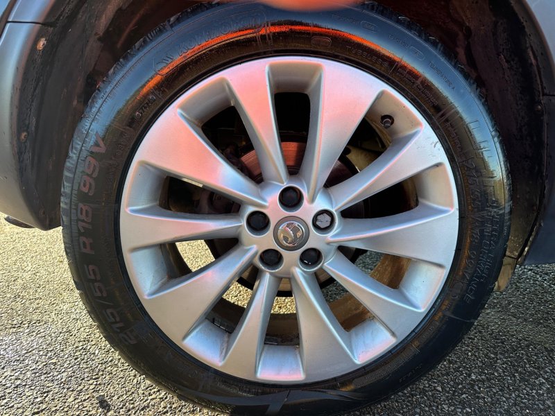 VAUXHALL MOKKA