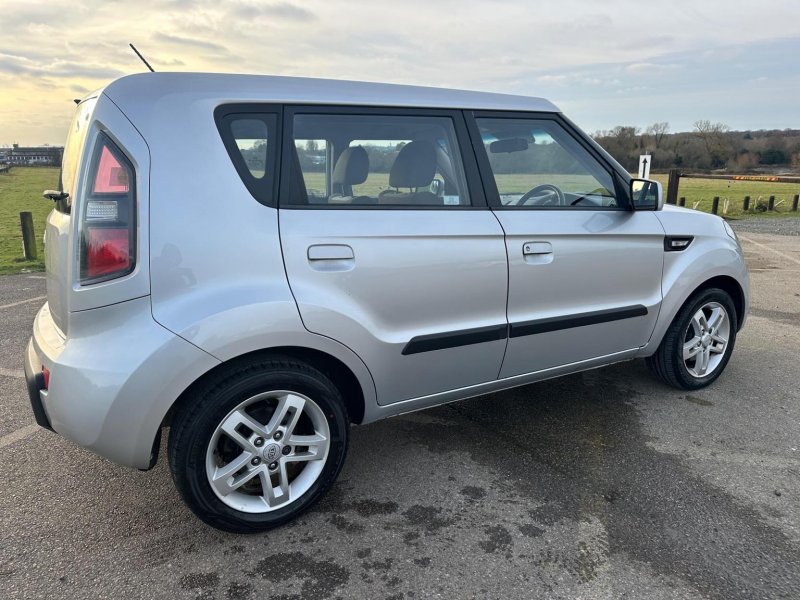 KIA SOUL