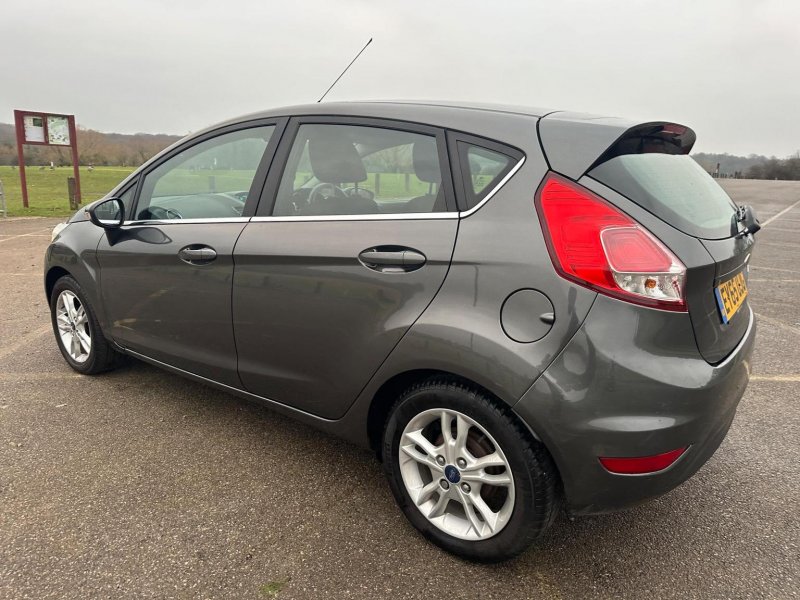 FORD FIESTA