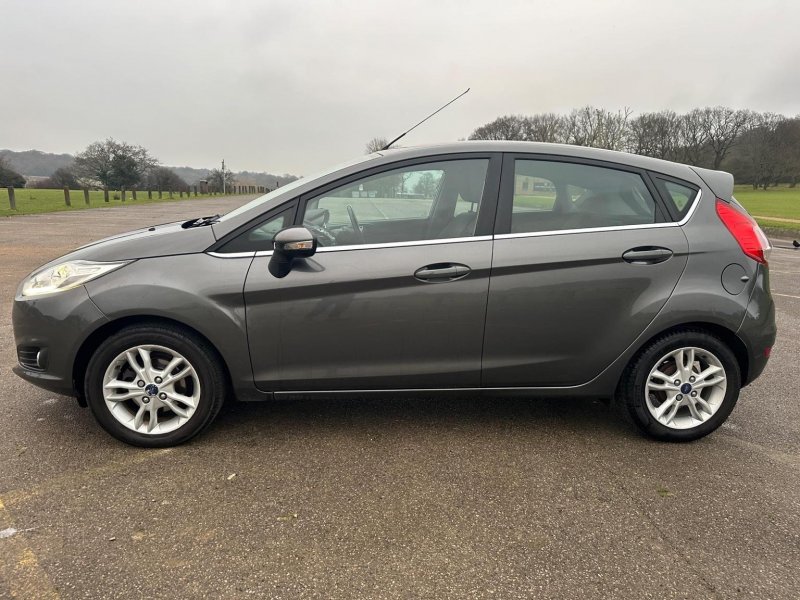 FORD FIESTA