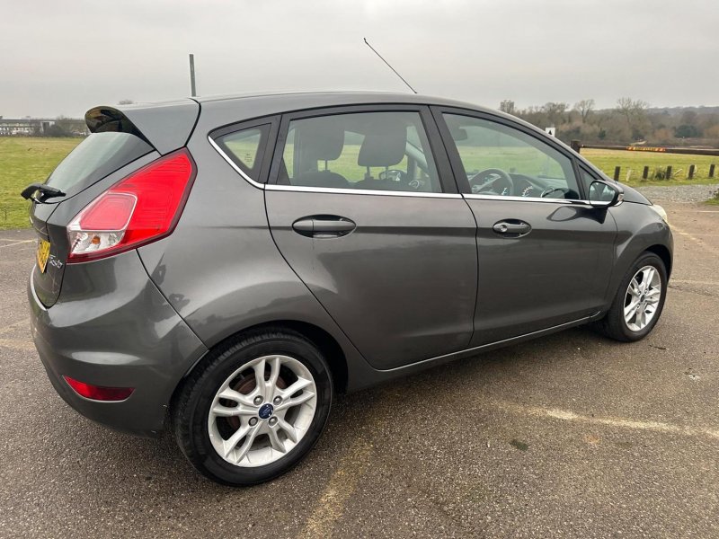FORD FIESTA