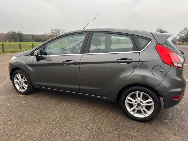 FORD FIESTA