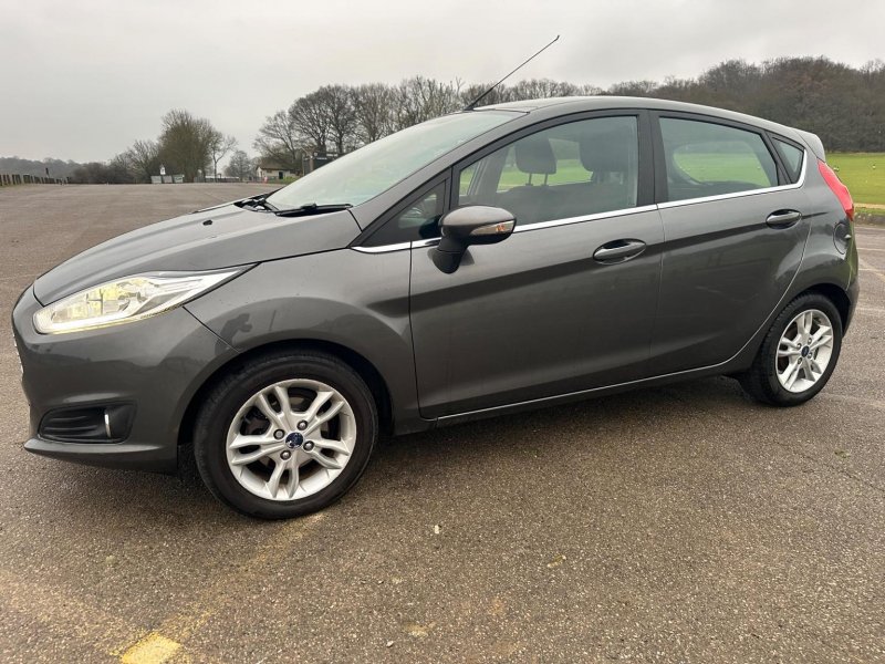 FORD FIESTA