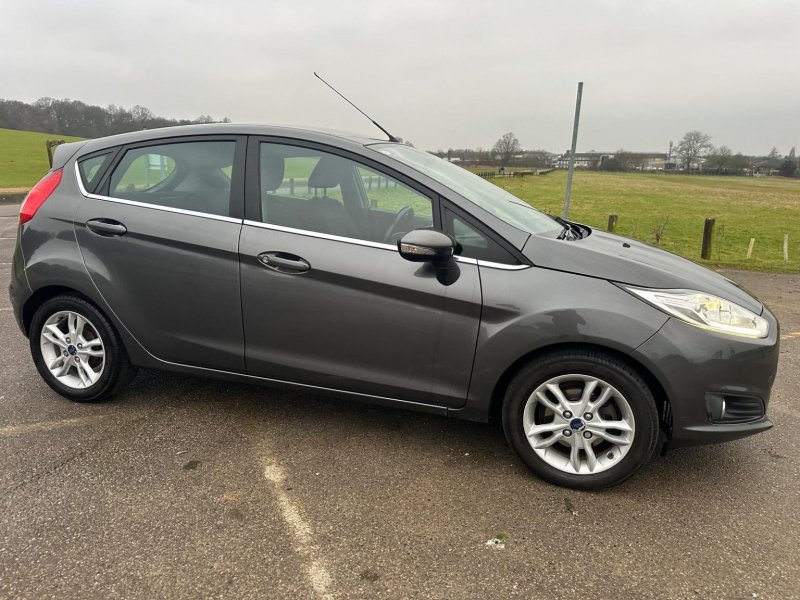 FORD FIESTA