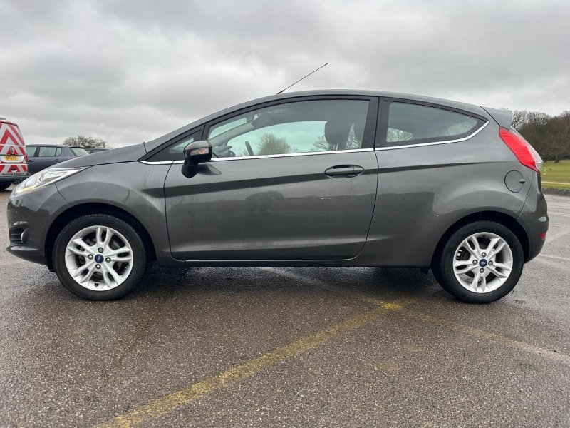 FORD FIESTA