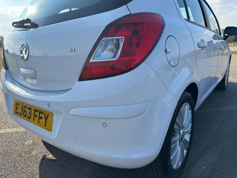 VAUXHALL CORSA