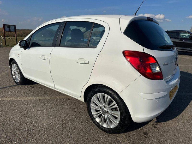 VAUXHALL CORSA