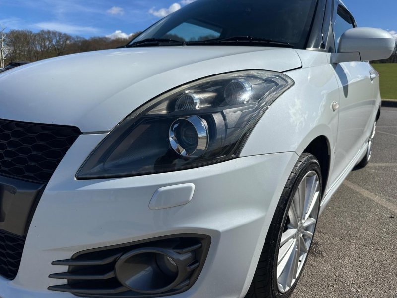 SUZUKI SWIFT