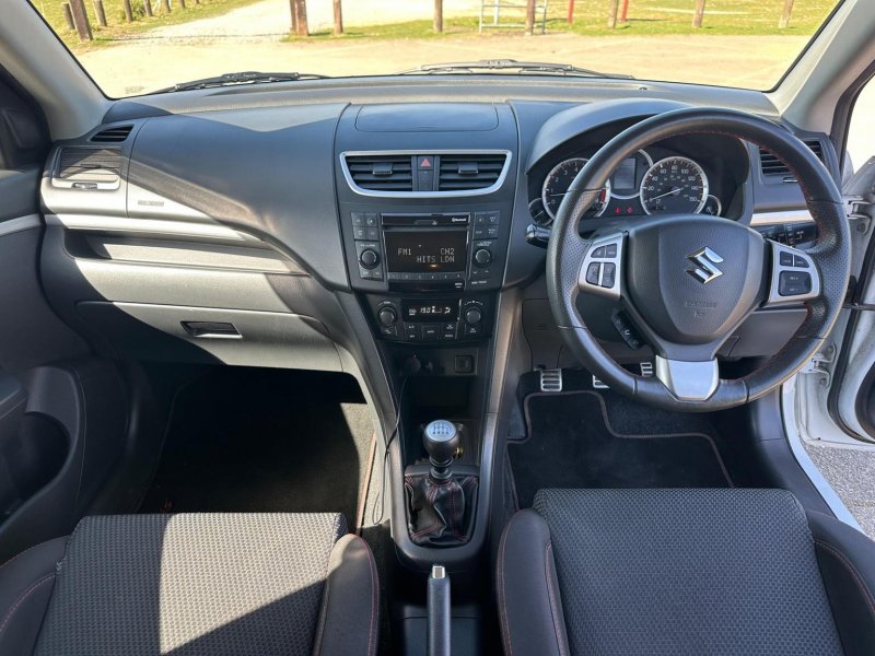 SUZUKI SWIFT