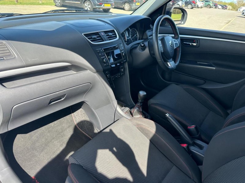 SUZUKI SWIFT