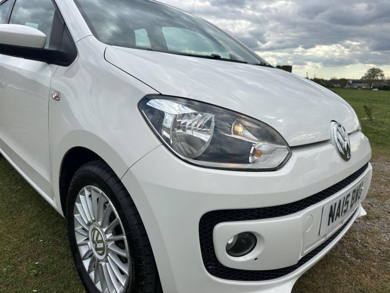VOLKSWAGEN UP