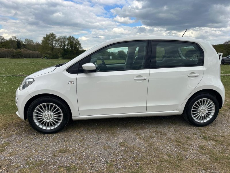 VOLKSWAGEN UP