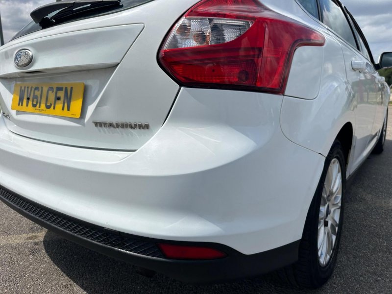 FORD FOCUS