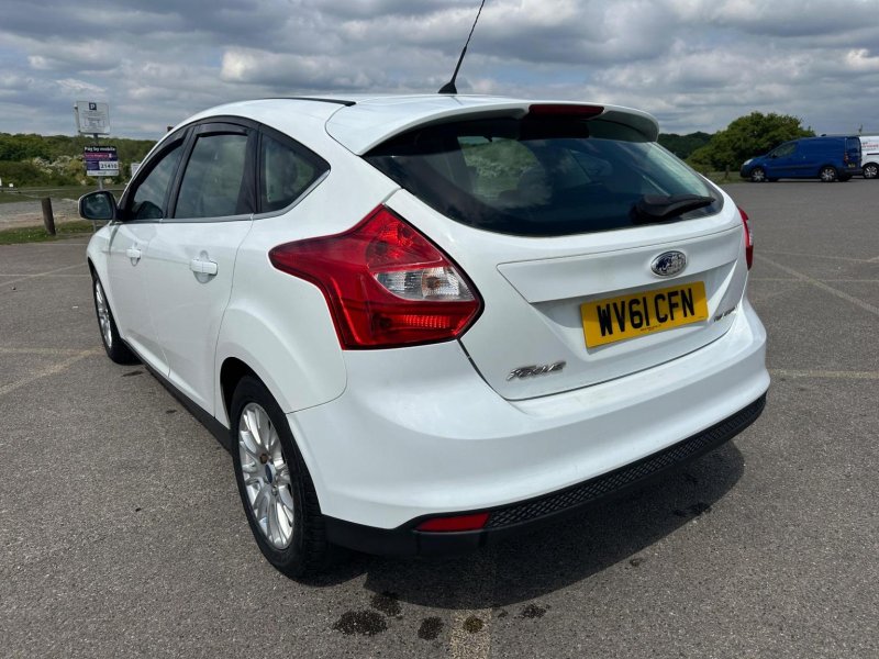 FORD FOCUS