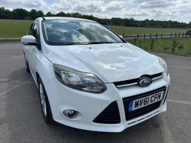 View FORD FOCUS 1.6 Titanium Euro 5 5dr