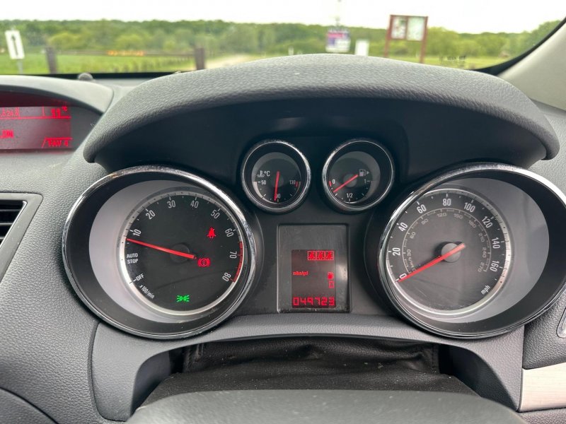 VAUXHALL MOKKA