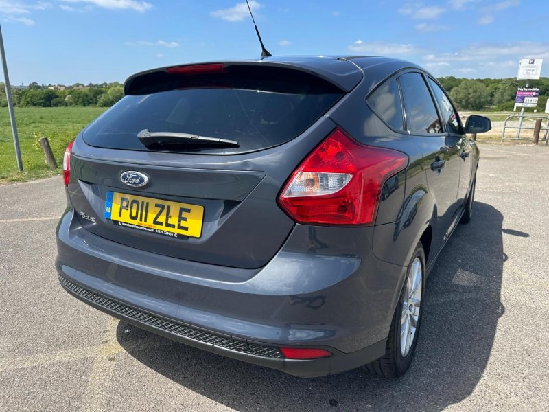 FORD FOCUS