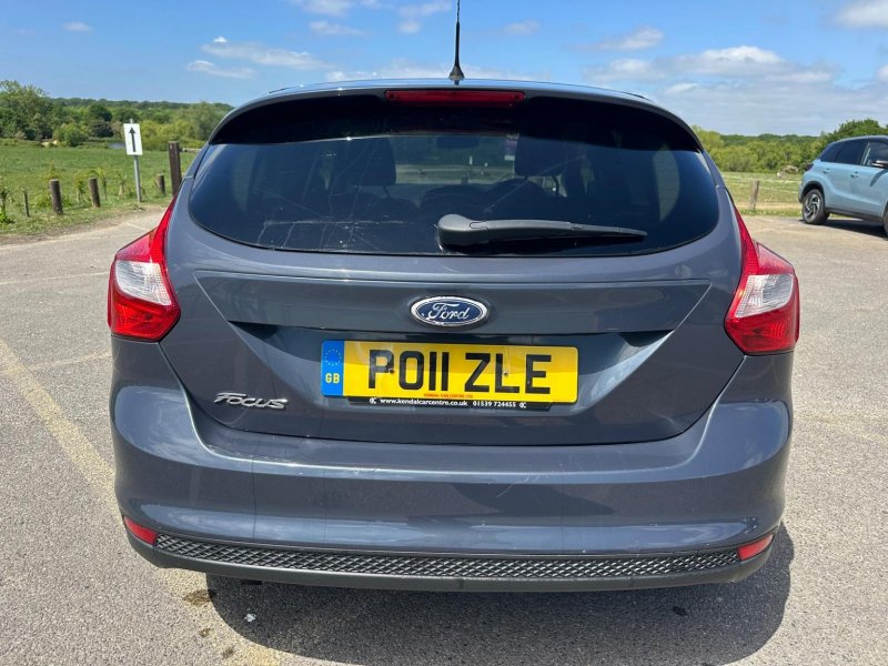FORD FOCUS