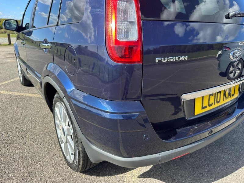 FORD FUSION