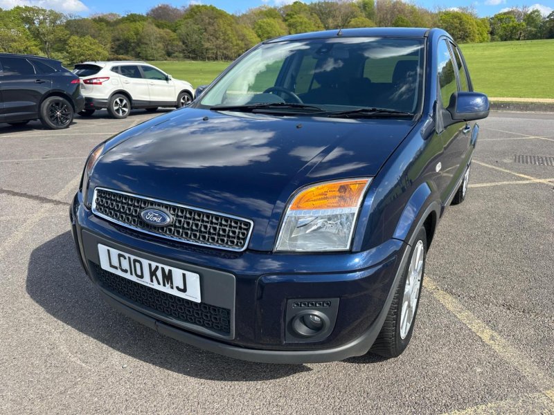 FORD FUSION