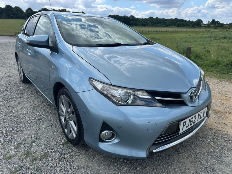 View TOYOTA AURIS 1.8 VVT-h Excel CVT Euro 5 (s/s) 5dr
