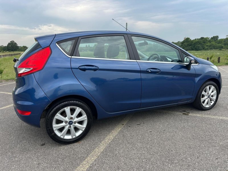 FORD FIESTA