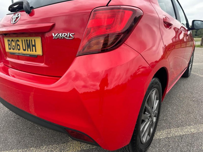 TOYOTA YARIS