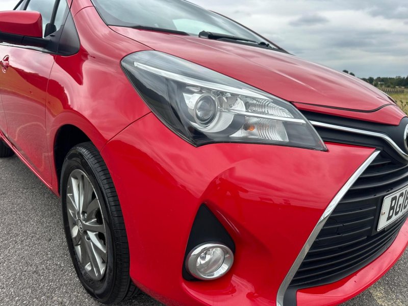 TOYOTA YARIS