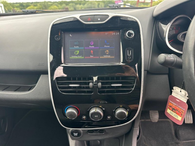 RENAULT CLIO