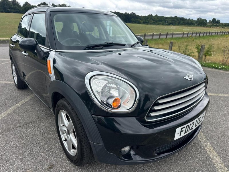 View MINI COUNTRYMAN 1.6 Cooper D Euro 5 (s/s) 5dr