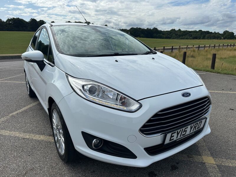 View FORD FIESTA 1.0T EcoBoost Titanium Euro 5 (s/s) 5dr