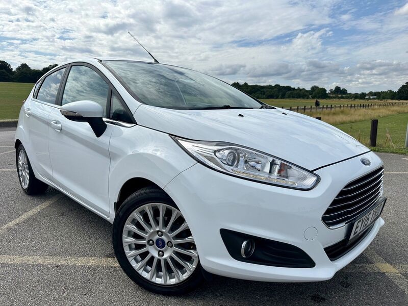 View FORD FIESTA 1.0T EcoBoost Titanium Euro 5 (s/s) 5dr