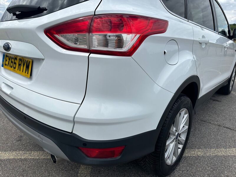 FORD KUGA