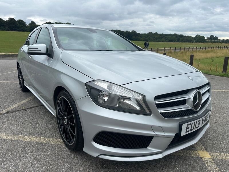 View MERCEDES-BENZ A CLASS 1.5 A180 CDI BlueEfficiency AMG Sport Euro 5 (s/s) 5dr