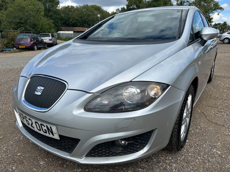 SEAT LEON