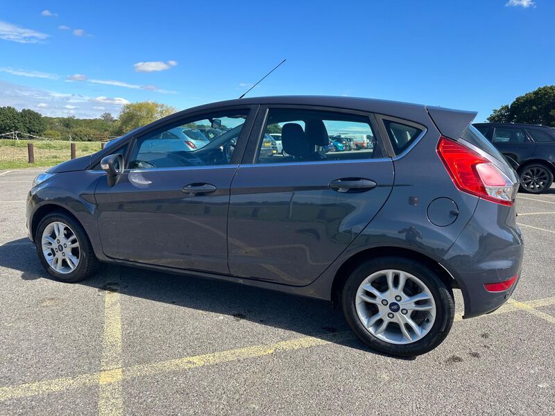FORD FIESTA