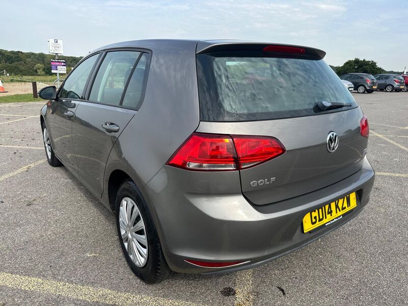 VOLKSWAGEN GOLF